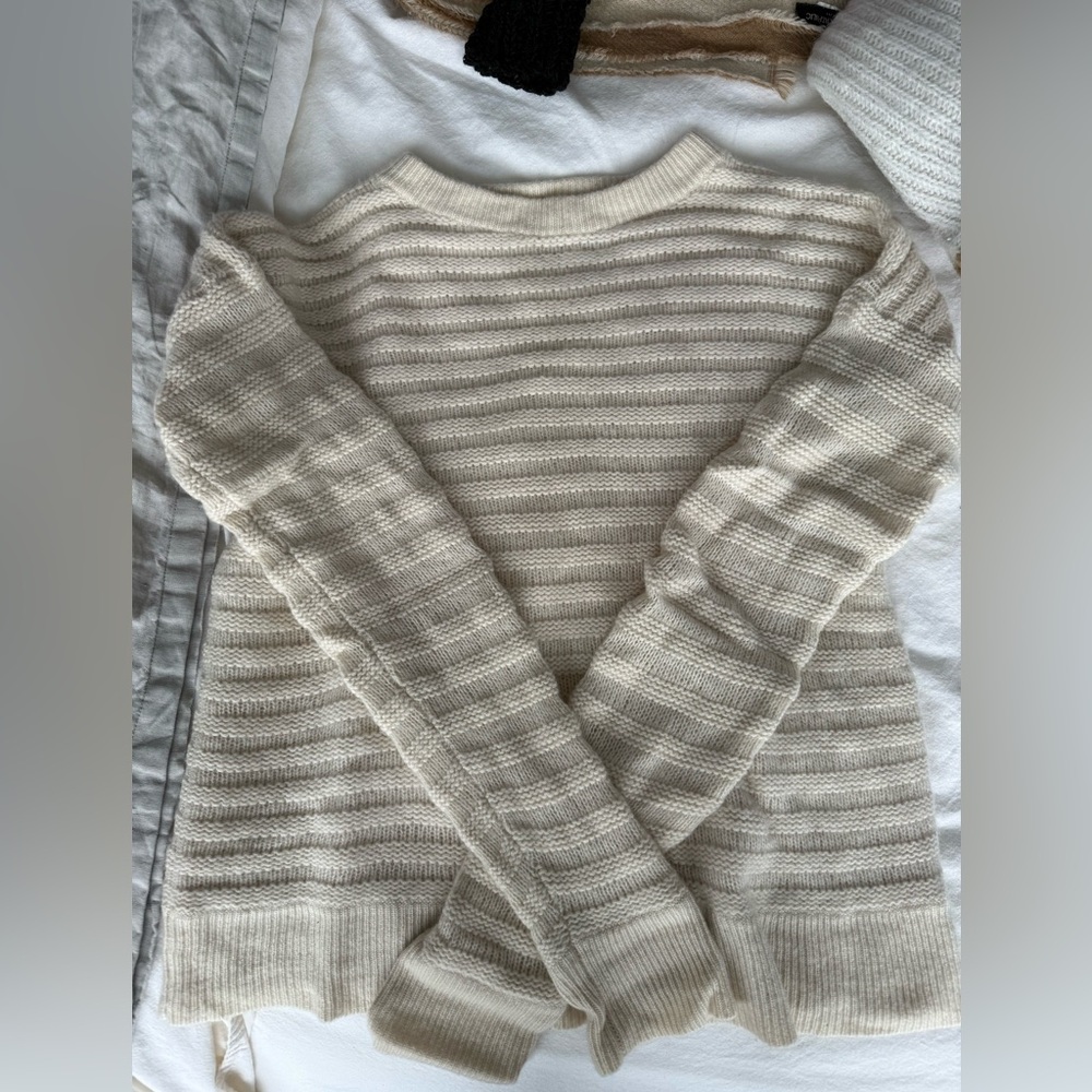 Theory 100% Cashmere Cream Ribbed Women's Sweater